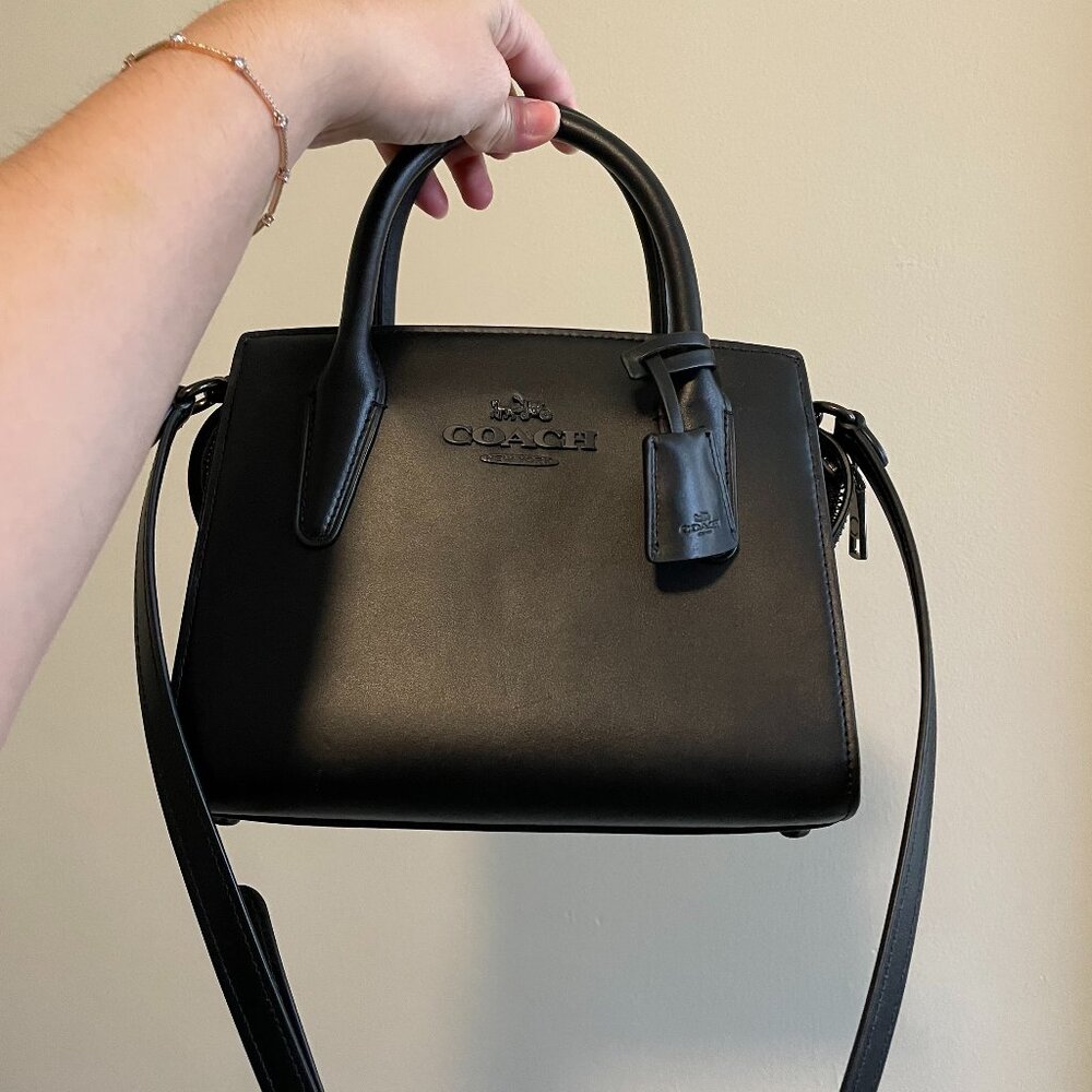 MUST GO! COACH MEDIUM ANDREA CARRYALL